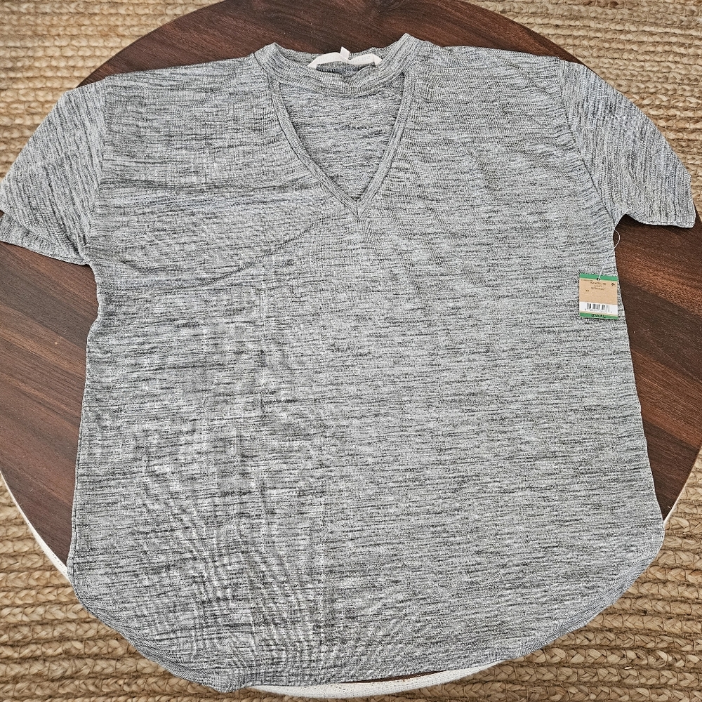 Rachel Roy Vneck top